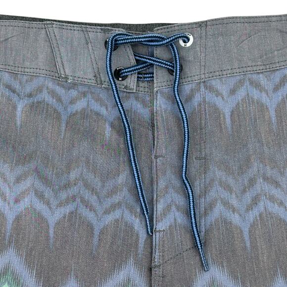 Hurley Phantom Naturals Tailgate Southwestern Ikat Board Shorts 18" Mens Sz 30 - Picture 2 of 8
